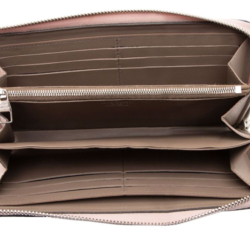 Louis Vuitton Veau Cachemire Comete Zip Around Wallet - Picture 5 of 14